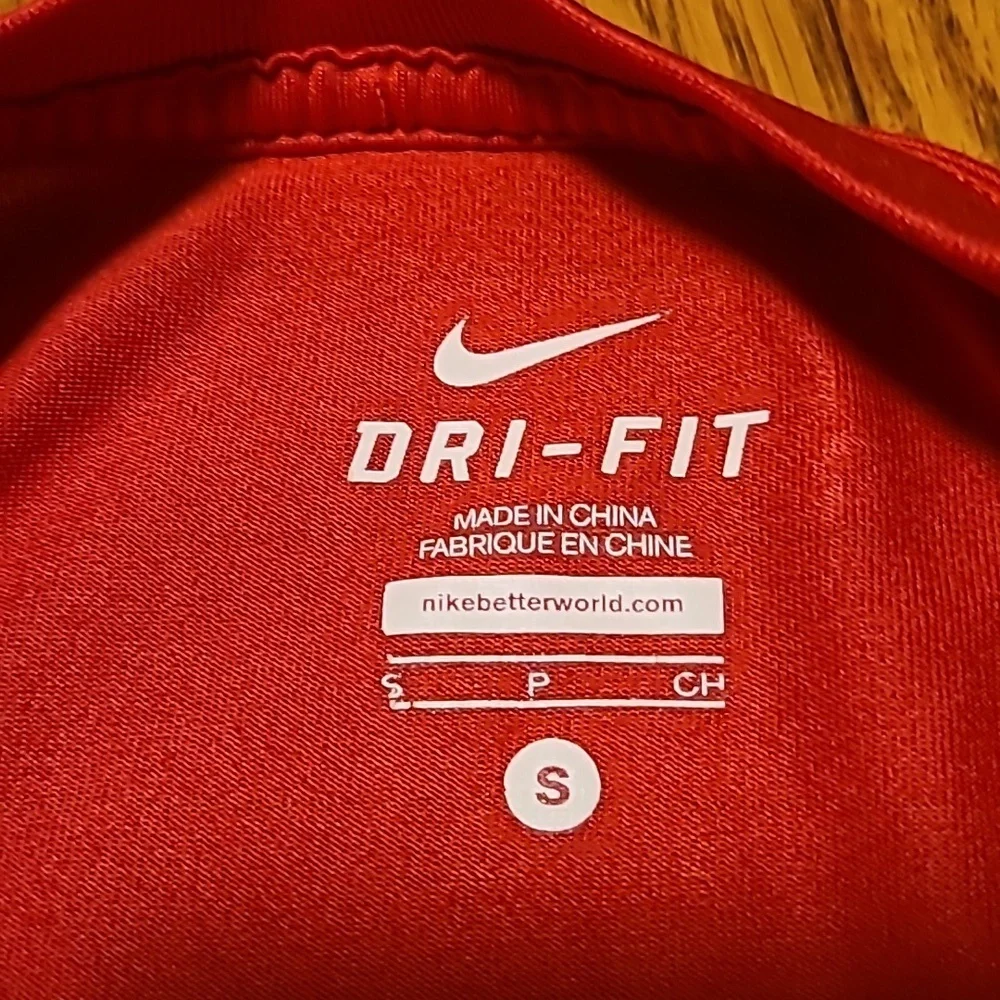 Nike 365/347 Athletic Shirt - Boys Small - Picture 5 of 7